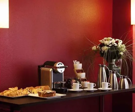 Mercure Centre Hotel 4*