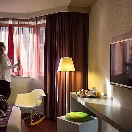 Отель Mercure Centre 4*