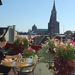 Mercure Centre Hotel 4*