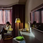 Mercure Centre Hotel 4*