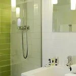 Mercure Centre Hotel 4*