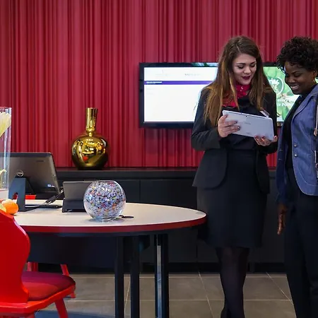 فندق مركيور سنتر