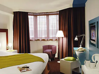 Отель Mercure Centre 4*