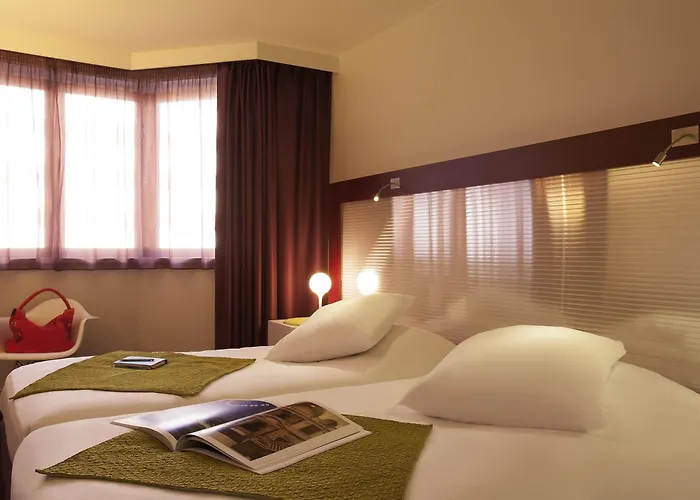 Mercure Centre Hotel 4*